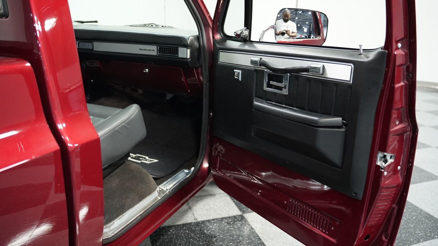 Chevrolet-C-10-1981-Pickup-Truck-38