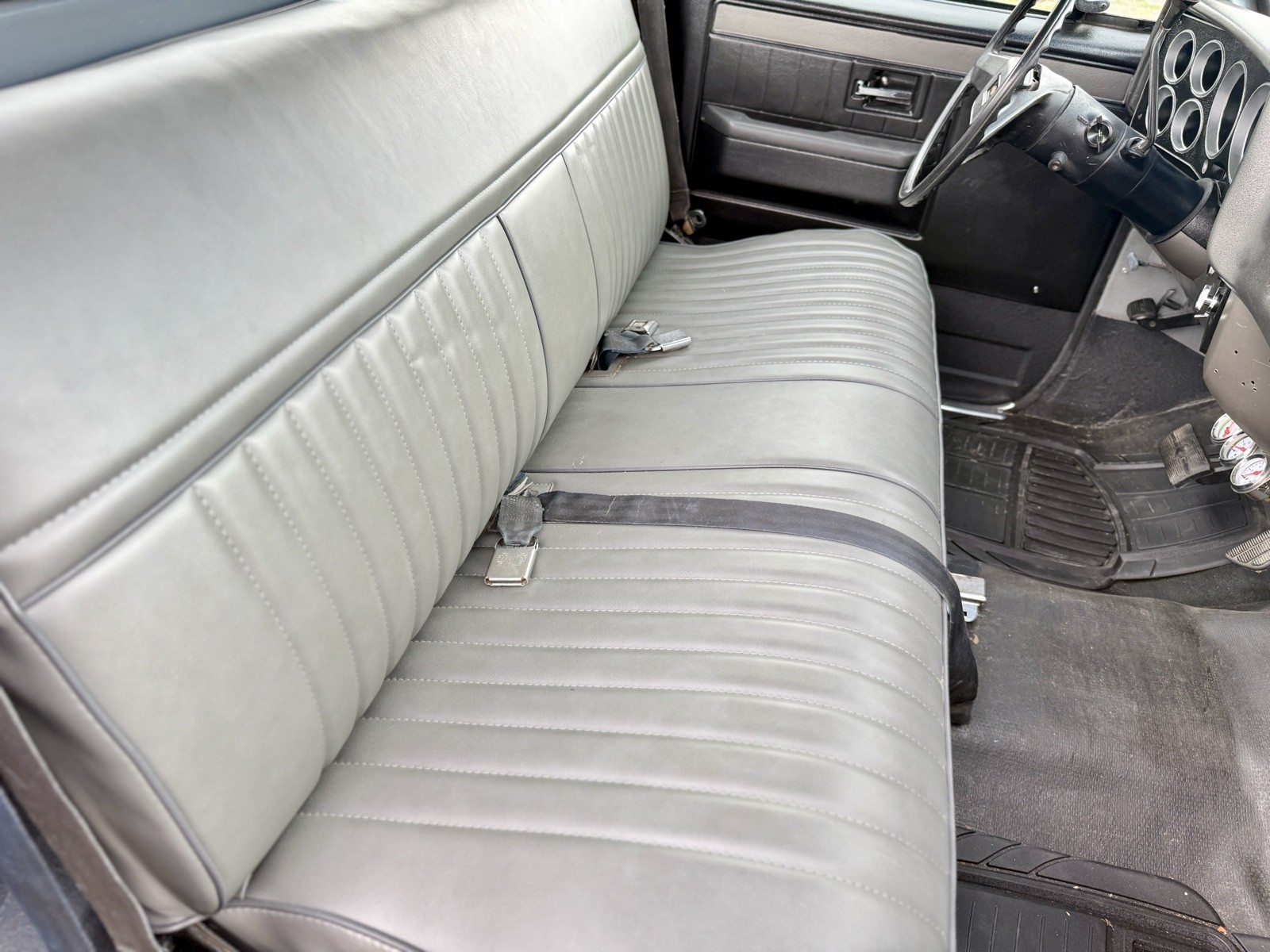 Chevrolet-C-10-1983-13