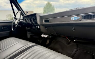 Chevrolet-C-10-1983-14