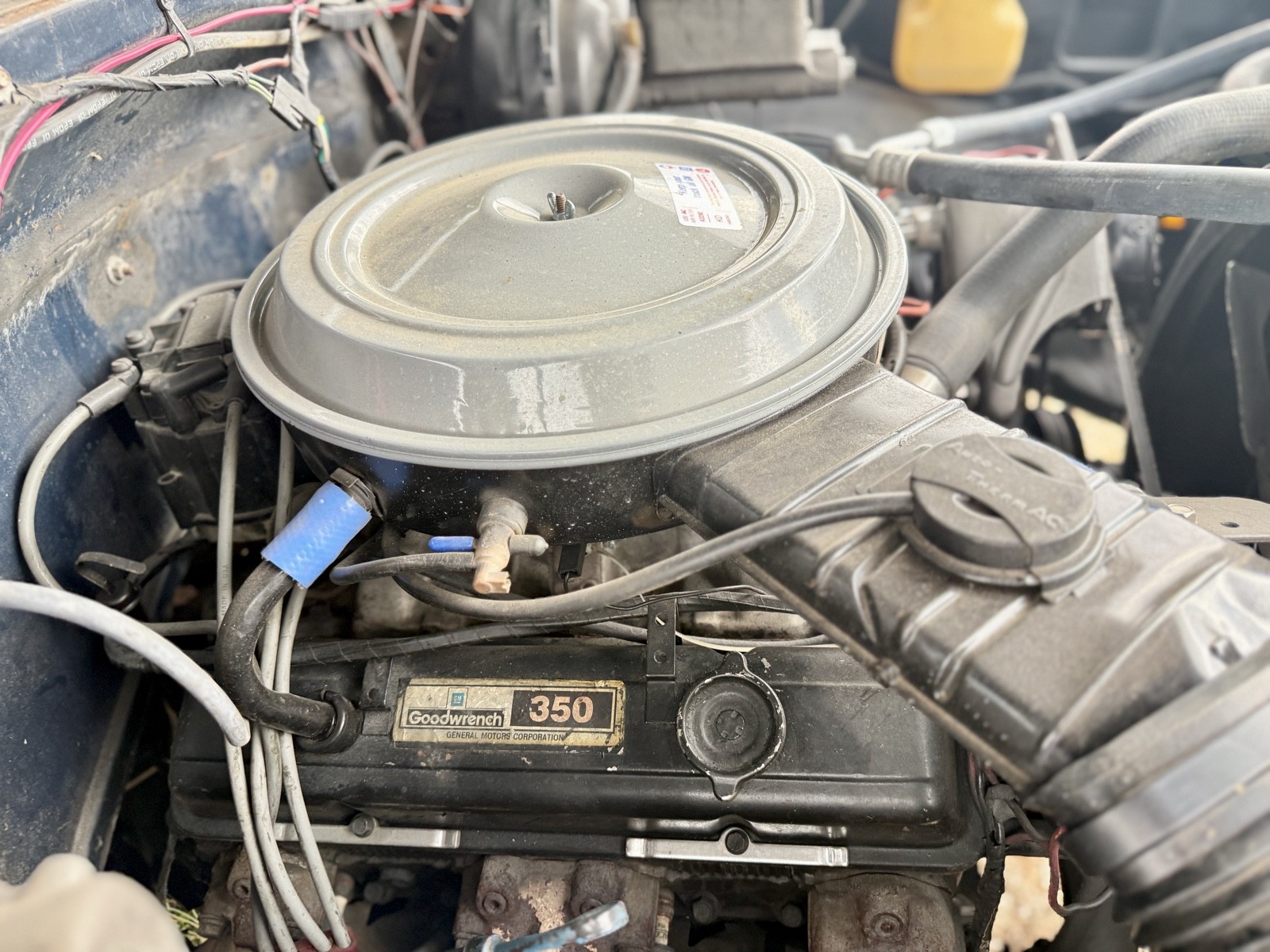 Chevrolet-C-10-1983-23