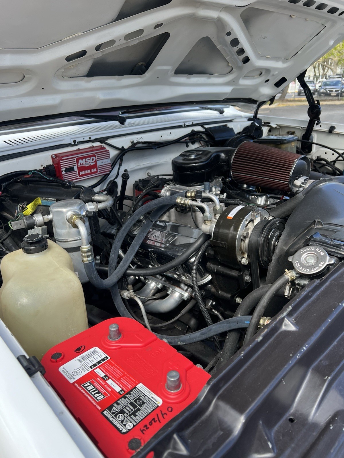 Chevrolet-C-10-1983-Standard-Cab-Pickup-2