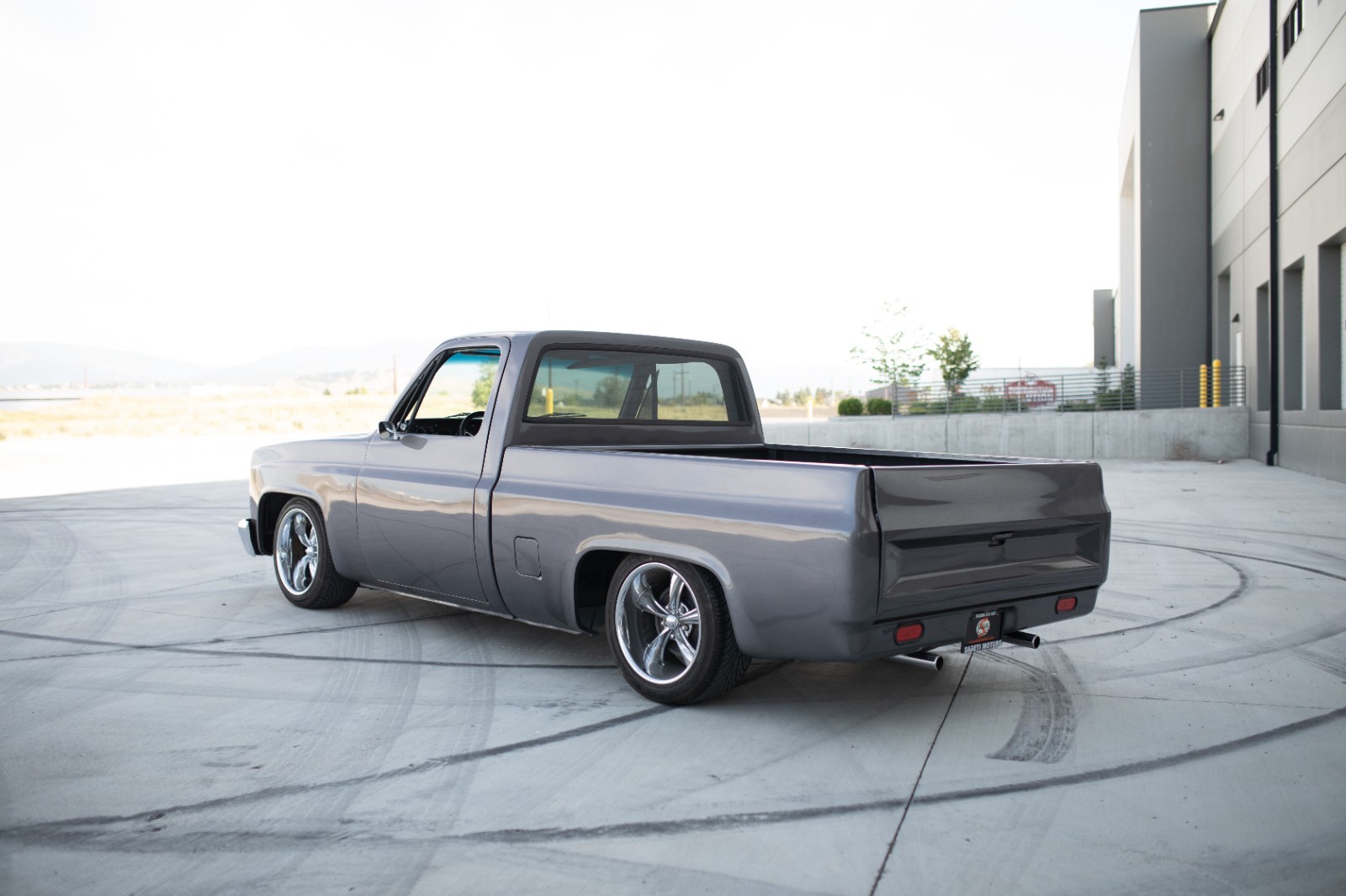 Chevrolet-C-10-1983-Standard-Cab-Pickup-3