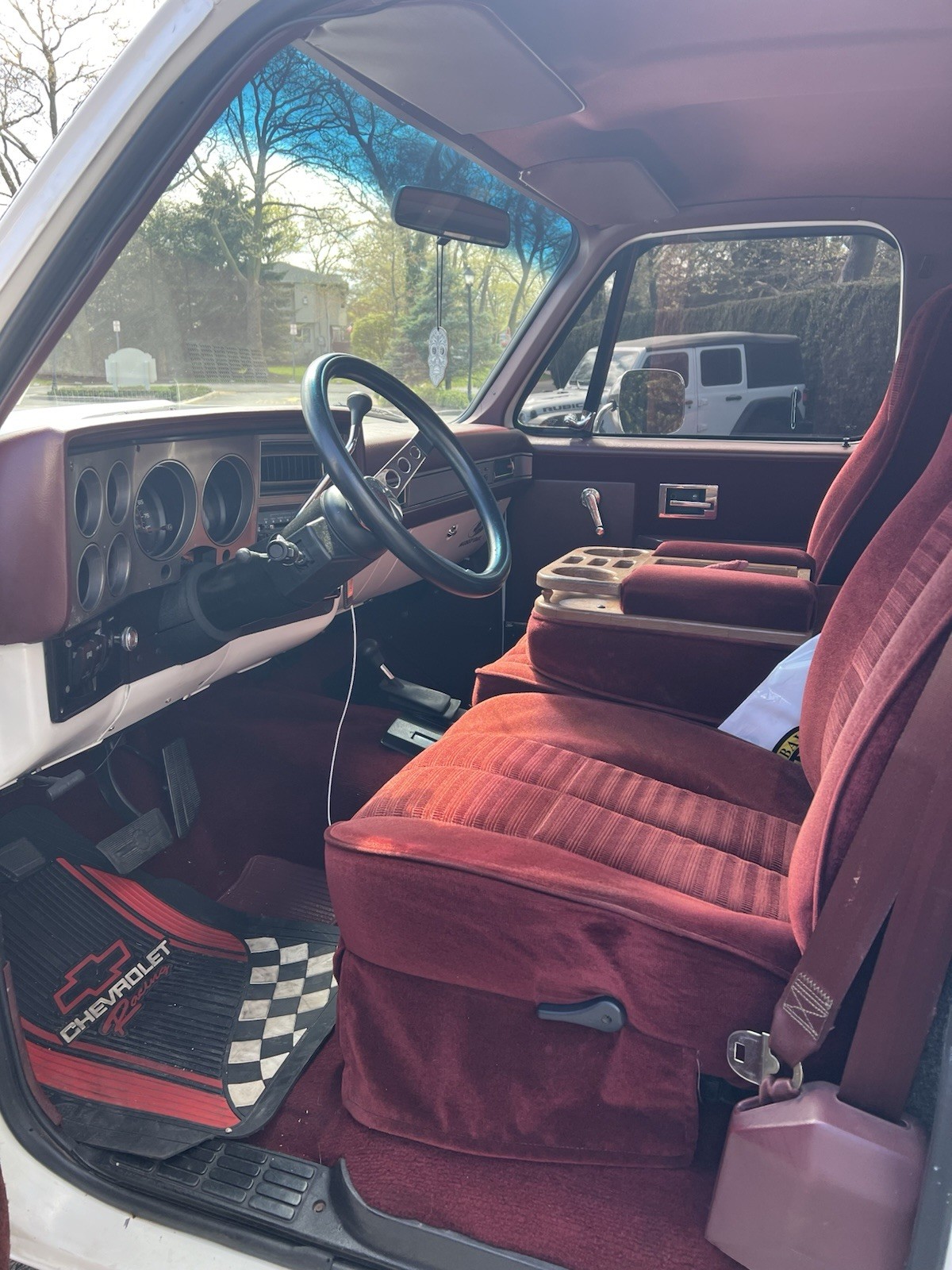 Chevrolet-C-10-1983-Standard-Cab-Pickup-6