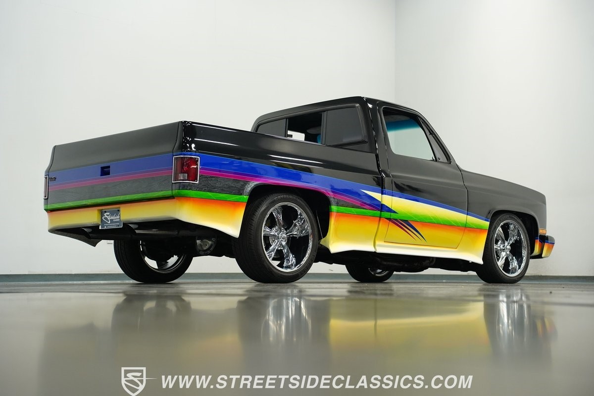 Chevrolet-C-10-1984-Pickup-Truck-25