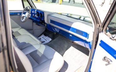 Chevrolet-C-10-1984-Pickup-Truck-29