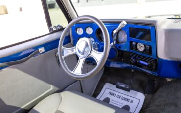 Chevrolet-C-10-1984-Pickup-Truck-33