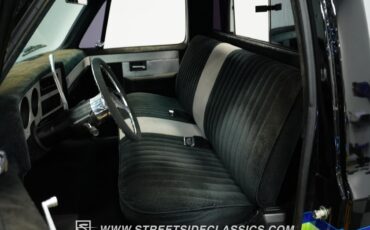 Chevrolet-C-10-1984-Pickup-Truck-37