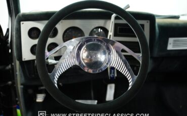 Chevrolet-C-10-1984-Pickup-Truck-38