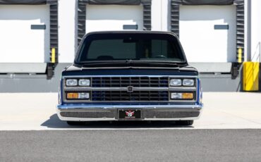 Chevrolet-C-10-1984-Pickup-Truck-4