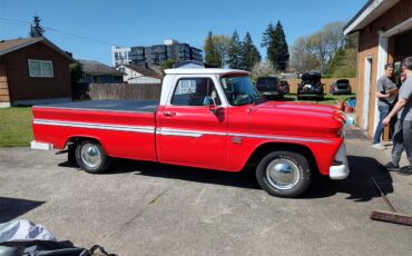Chevrolet-C10-1966-Red-and-white-Brown-2