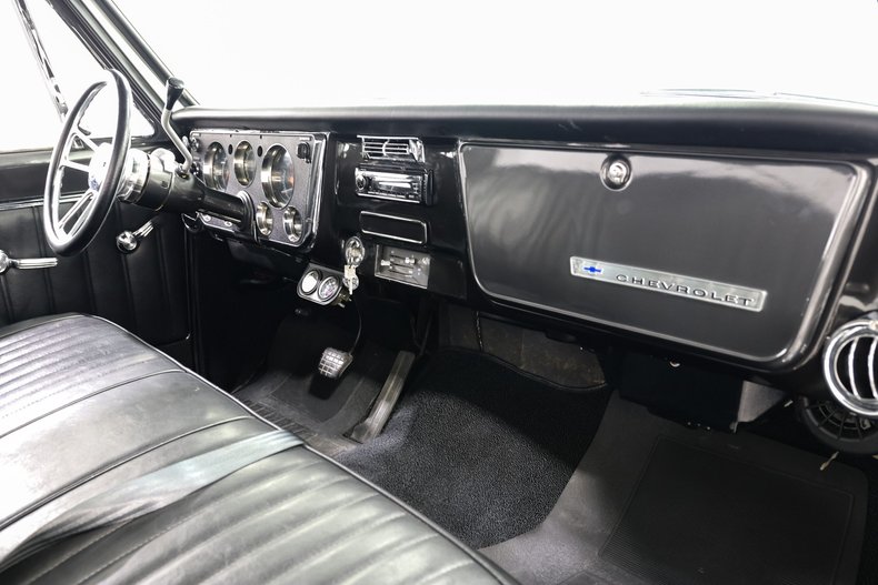 Chevrolet-C10-1968-Gray-2