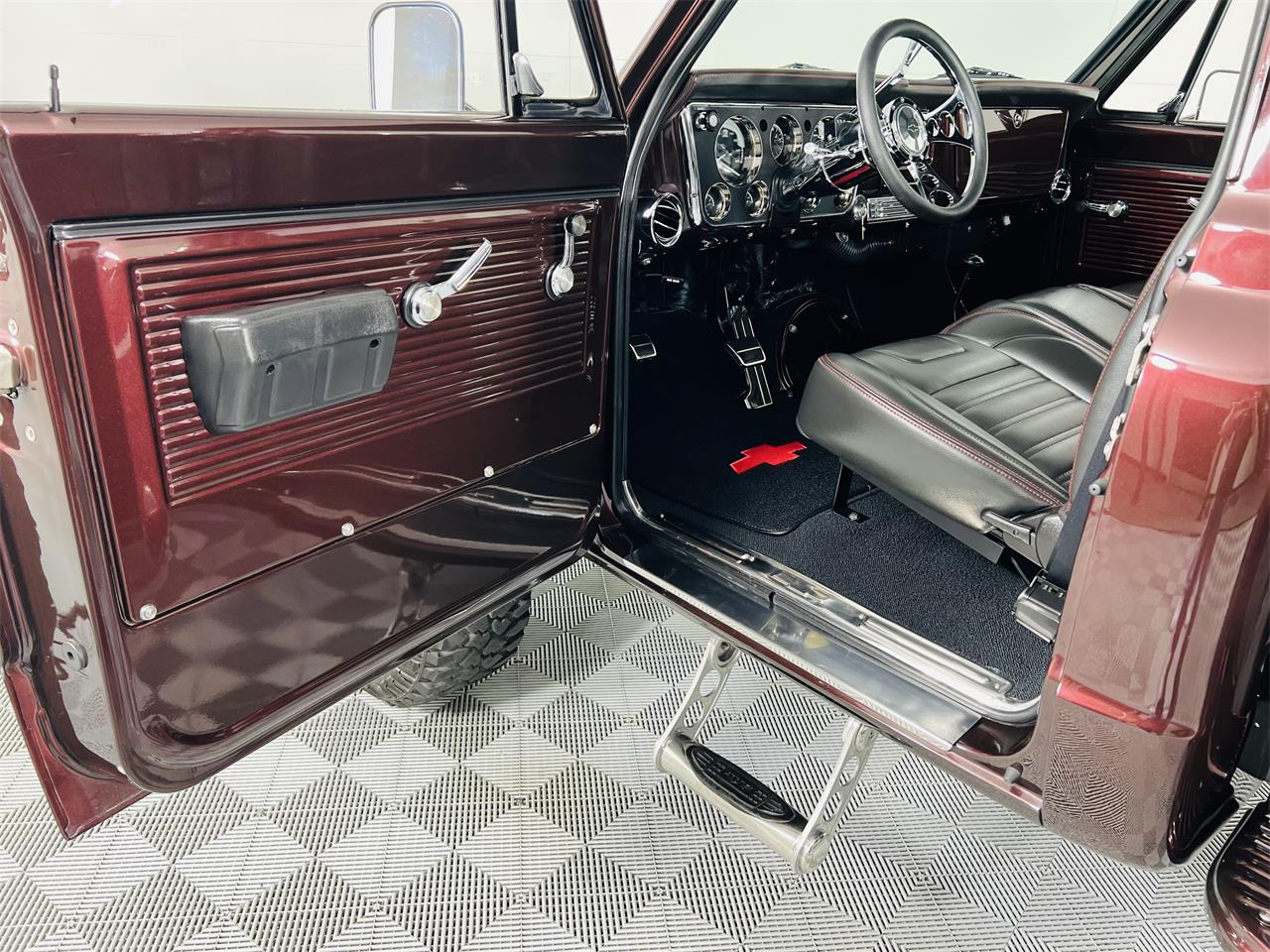Chevrolet-C10-1968-Red-Black-10