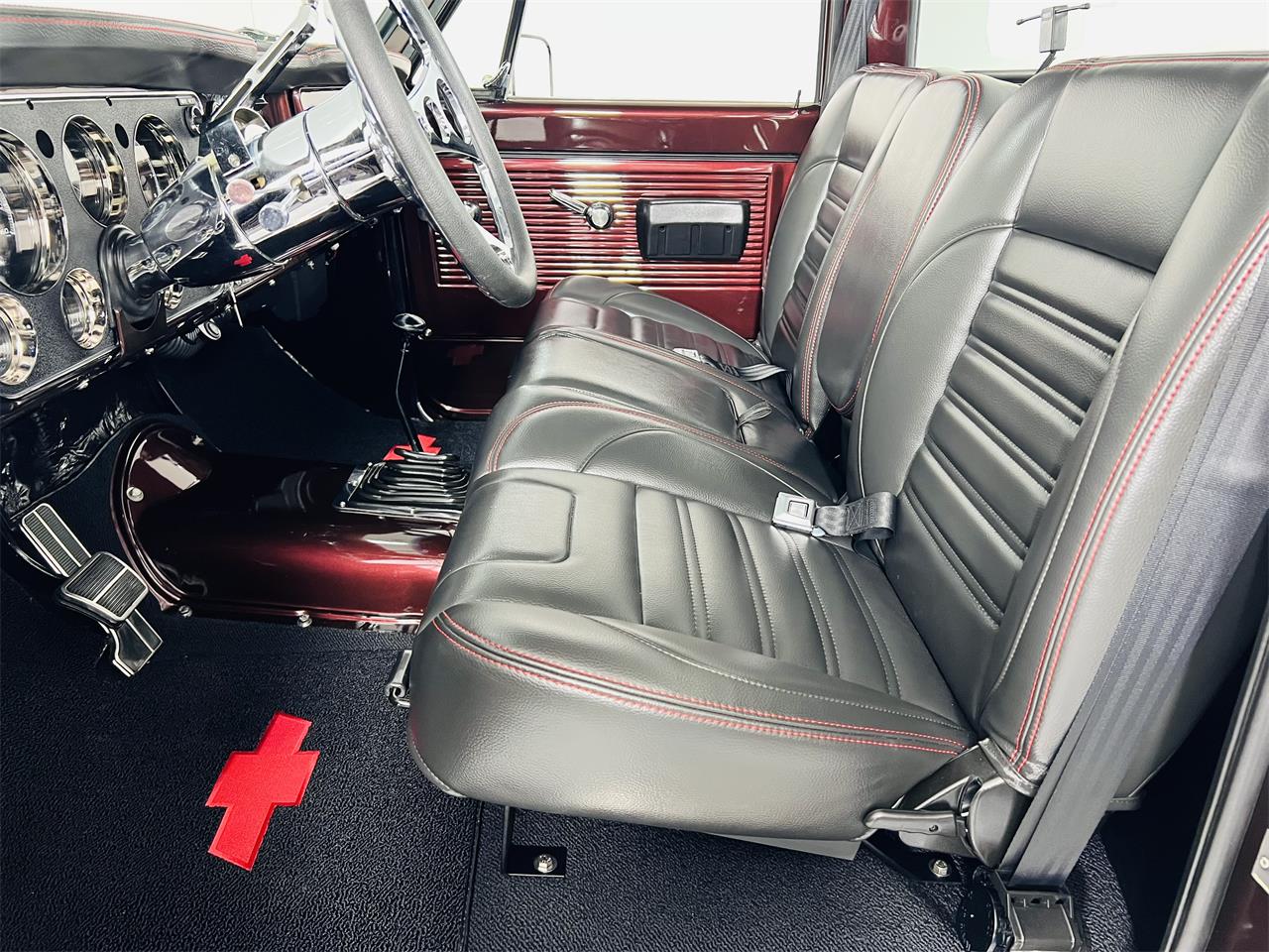 Chevrolet-C10-1968-Red-Black-11
