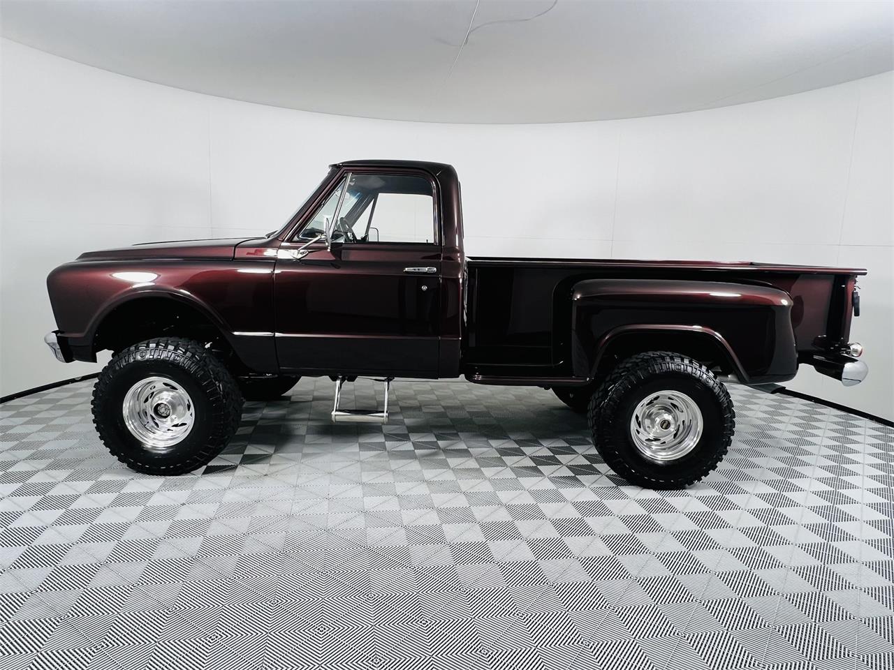 Chevrolet-C10-1968-Red-Black-9