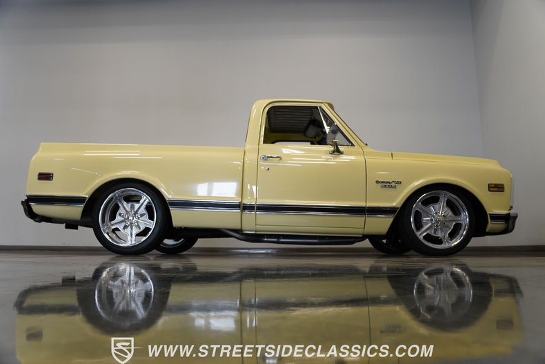 Chevrolet-C10-1969-Butternut-Yellow-Black-19