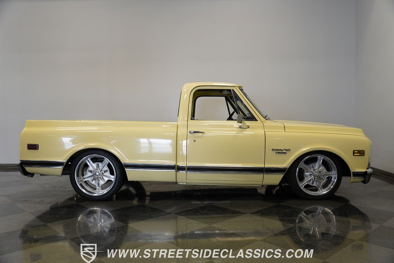 Chevrolet-C10-1969-Butternut-Yellow-Black-20