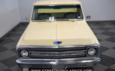 Chevrolet-C10-1969-Butternut-Yellow-Black-27