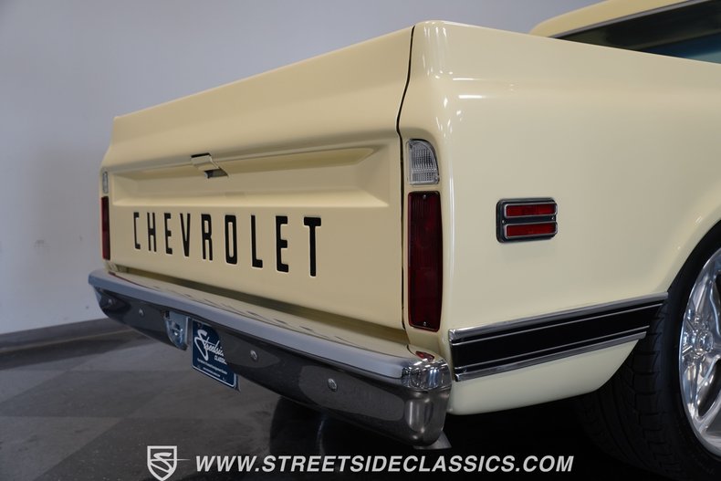 Chevrolet-C10-1969-Butternut-Yellow-Black-33