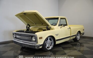 Chevrolet-C10-1969-Butternut-Yellow-Black-36