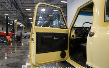 Chevrolet-C10-1969-Butternut-Yellow-Black-41