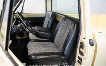 Chevrolet-C10-1969-Butternut-Yellow-Black-43