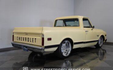 Chevrolet-C10-1969-Butternut-Yellow-Black-49