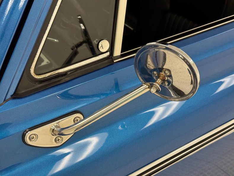 Chevrolet-C10-1969-Medium-Blue-Metallic-Black-24