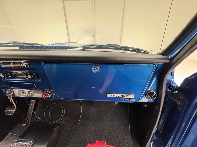 Chevrolet-C10-1969-Medium-Blue-Metallic-Black-41