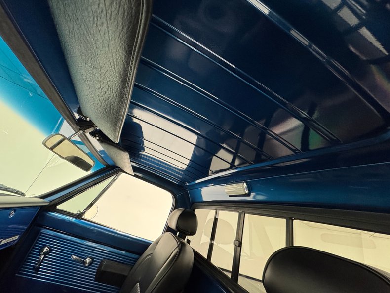 Chevrolet-C10-1969-Medium-Blue-Metallic-Black-46