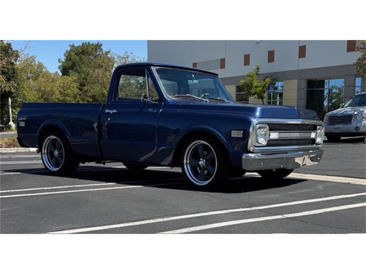 Chevrolet-C10-1970-Blue-Camel-Brown-1