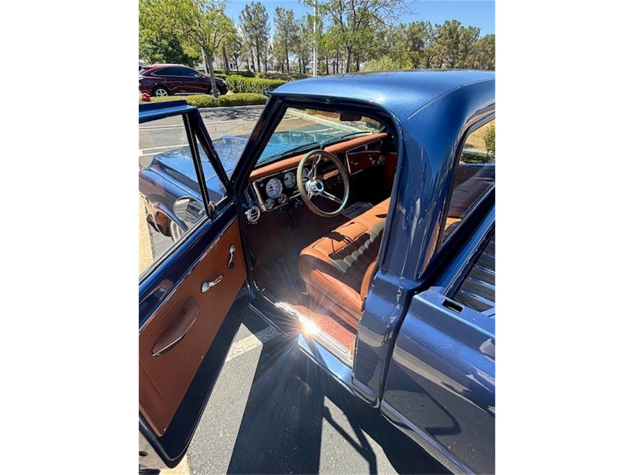 Chevrolet-C10-1970-Blue-Camel-Brown-12