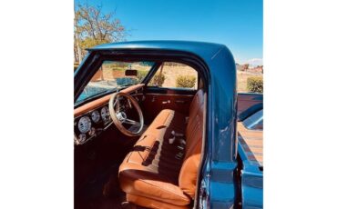Chevrolet-C10-1970-Blue-Camel-Brown-13