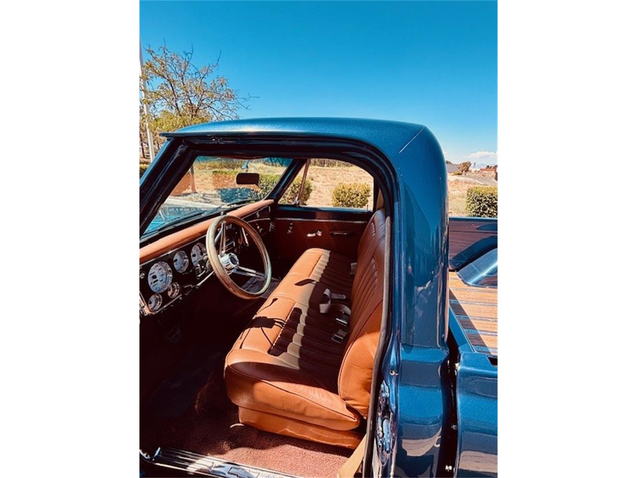 Chevrolet-C10-1970-Blue-Camel-Brown-13