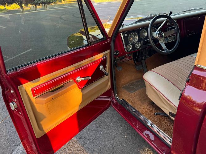 Chevrolet-C10-1970-Custom-BurgundyBuck-Custom-2