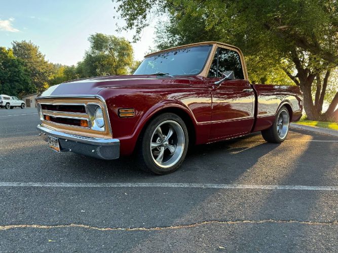 Chevrolet-C10-1970-Custom-BurgundyBuck-Custom