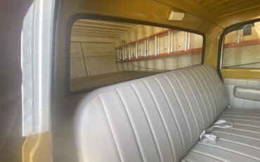 Chevrolet-C10-1970-Yellow-and-White-White-13