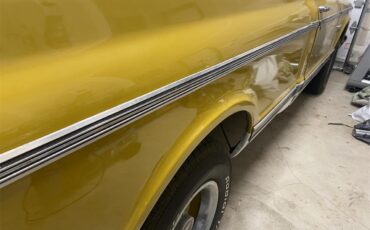Chevrolet-C10-1970-Yellow-and-White-White-2