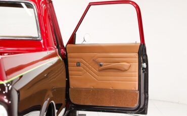 Chevrolet-C10-1971-Red-Metallic-Tan-1