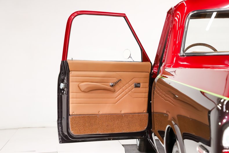 Chevrolet-C10-1971-Red-Metallic-Tan-10