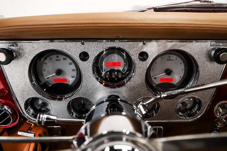 Chevrolet-C10-1971-Red-Metallic-Tan-19