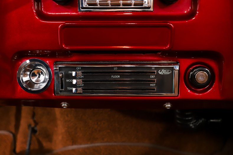 Chevrolet-C10-1971-Red-Metallic-Tan-28