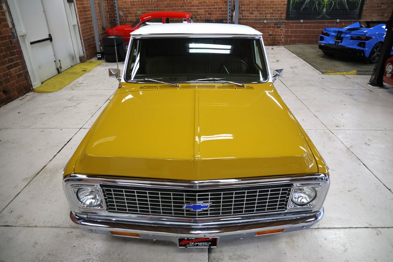 Chevrolet-C10-1972-Gold-Black-ampamp-Yellow-H-40