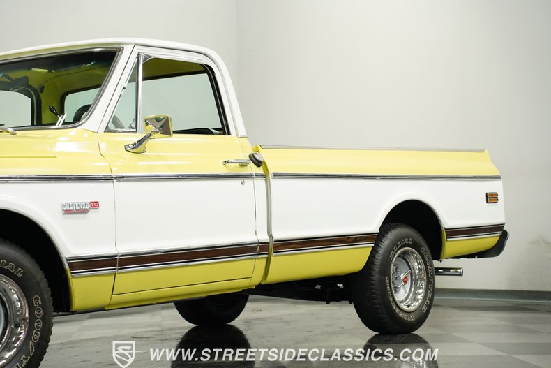 Chevrolet-C10-1972-Light-Yellow-Black-28