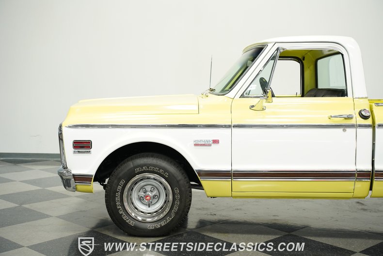 Chevrolet-C10-1972-Light-Yellow-Black-29