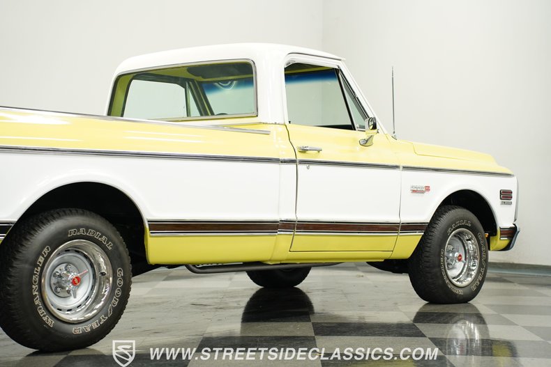 Chevrolet-C10-1972-Light-Yellow-Black-32