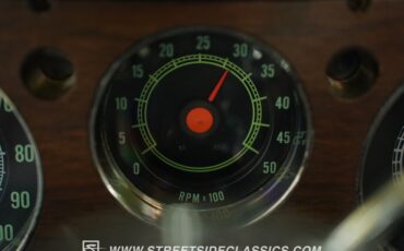 Chevrolet-C10-1972-Light-Yellow-Black-41
