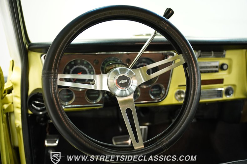 Chevrolet-C10-1972-Light-Yellow-Black-5