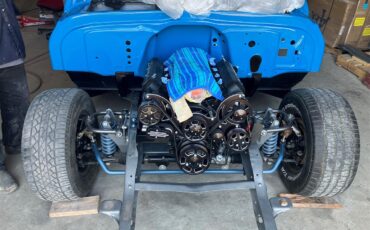 Chevrolet-C10-1972-STOCK-1972-C10-Blue-Black-and-Grey-2