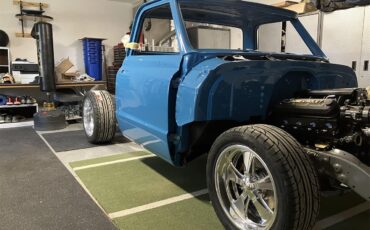 Chevrolet-C10-1972-STOCK-1972-C10-Blue-Black-and-Grey-3