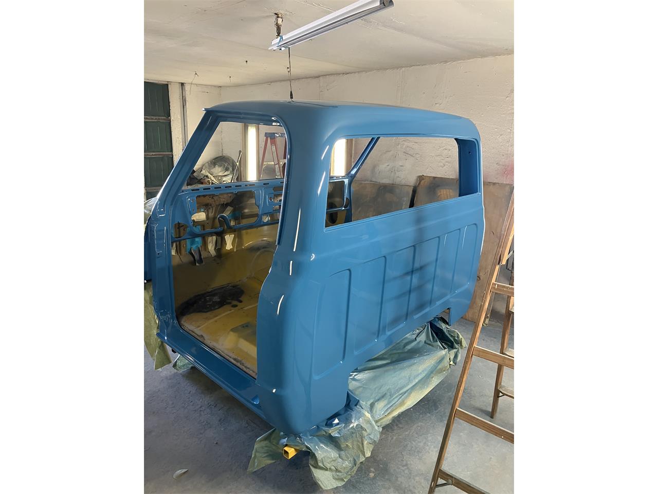 Chevrolet-C10-1972-STOCK-1972-C10-Blue-Black-and-Grey-37